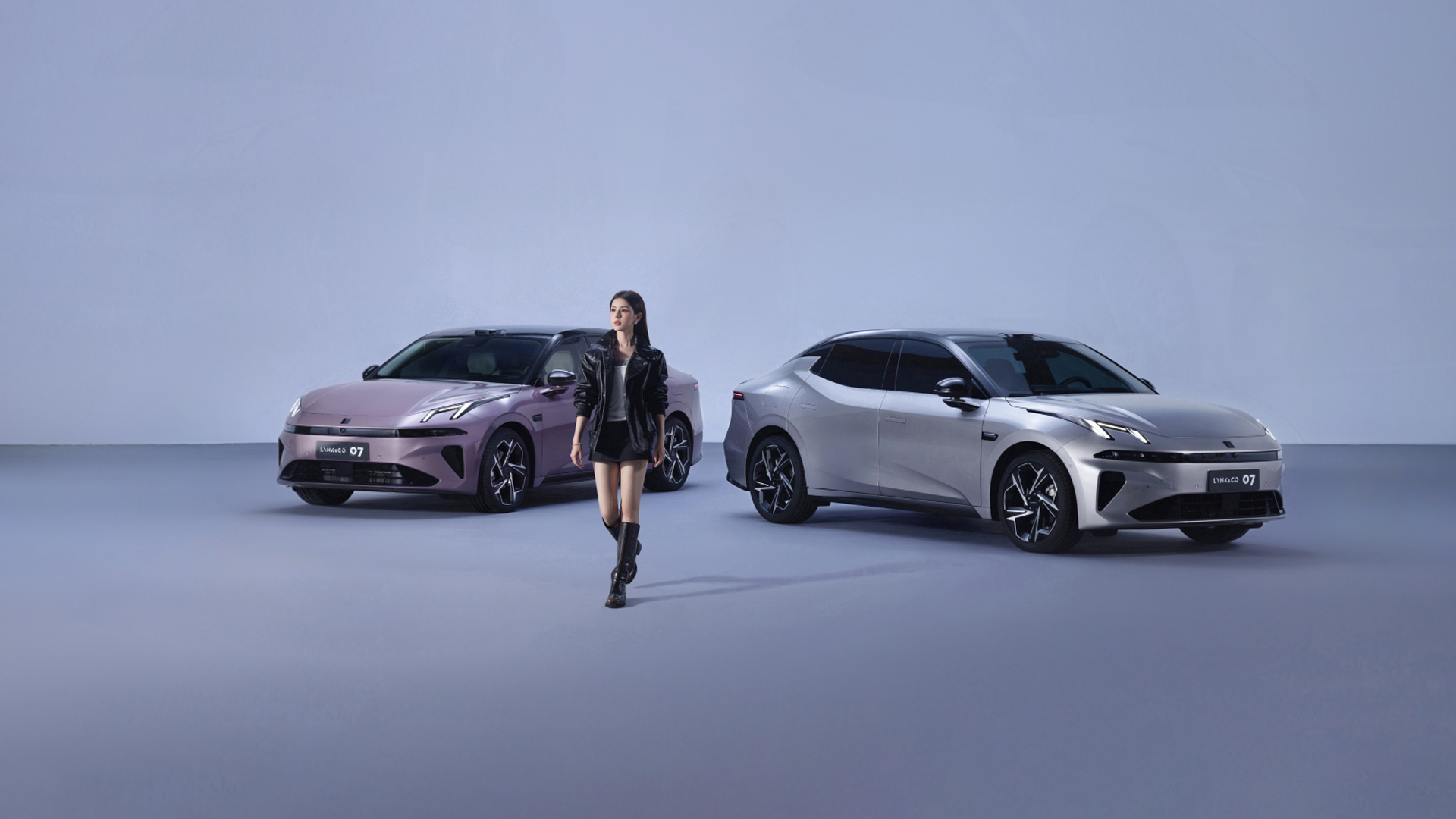 Гибридный автомобиль Lynk&Co 07 EM-P